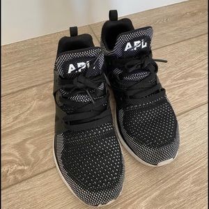 APL shoes